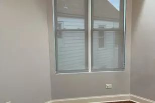 3340 W Berteau Ave, Chicago, IL 60618 - Photo 7