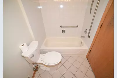 5805 W Eddy Street #1D, Chicago, IL 60634 - Photo 9