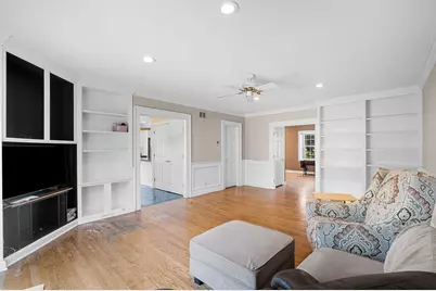 1316 Whitcomb Avenue, Des Plaines, IL 60018 - Photo 9