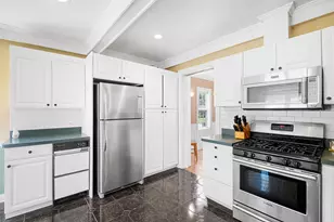 1316 Whitcomb Ave, Des Plaines, IL 60018 - Photo 7