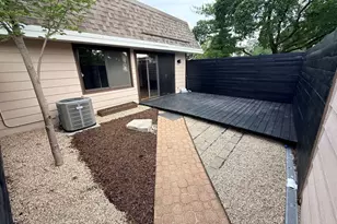 5561 Court F, Hanover Park, IL 60133 - Photo 15