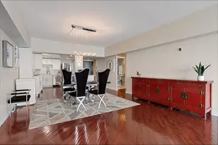 175 E Delaware Pl, Chicago, IL 60611 - Photo 17