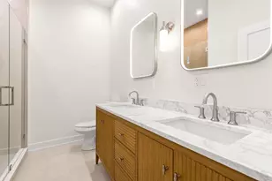 1246 W Bryn Mawr Ave, Chicago, IL 60660 - Photo 9