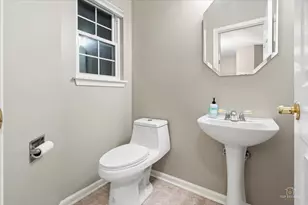 126 Bay Dr, Itasca, IL 60143 - Photo 5