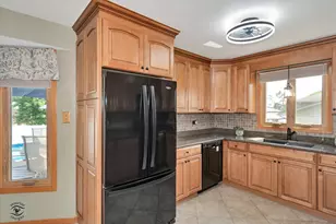 18817 Creekview Ln, Mokena, IL 60448 - Photo 9
