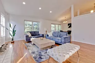 121 Commons Ct, Wheeling, IL 60090 - Photo 7