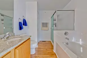 121 Commons Ct, Wheeling, IL 60090 - Photo 21