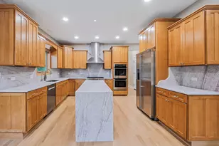 640 Downey St, Hoffman Estates, IL 60169 - Photo 13