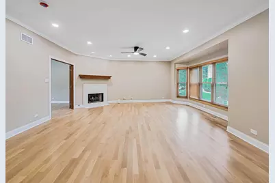 640 Downey Street, Hoffman Estates, IL 60169 - Photo 9