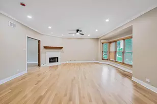 640 Downey St, Hoffman Estates, IL 60169 - Photo 9