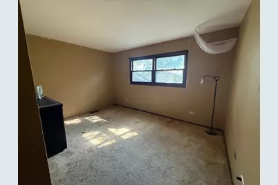 2505 Magnolia Lane, Lindenhurst, IL 60046 - Photo 7