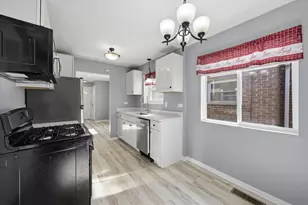 1148 W 115th St, Chicago, IL 60643 - Photo 7