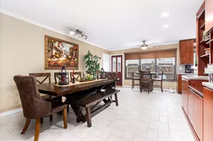 148 Newport Dr, Bolingbrook, IL 60440 - Photo 5