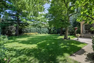 6733 N Navajo Ave, Lincolnwood, IL 60712 - Photo 23