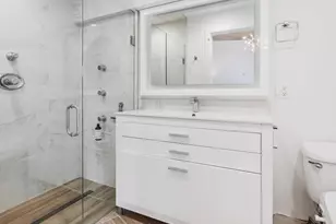 3110 N Greenview Ave, Chicago, IL 60657 - Photo 9