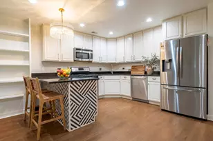 2625 N Ashland Ave, Chicago, IL 60614 - Photo 9
