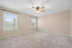388 Woodhollow Ln, Bartlett, IL 60103 - Photo 13