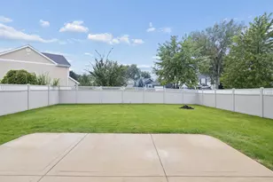 388 Woodhollow Ln, Bartlett, IL 60103 - Photo 19