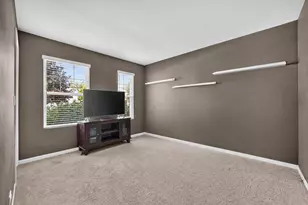 312 N Blue Jay St, Cortland, IL 60112 - Photo 19