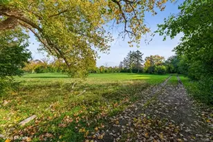 1301 Pearson Rd, Green Oaks, IL 60048 - Photo 1