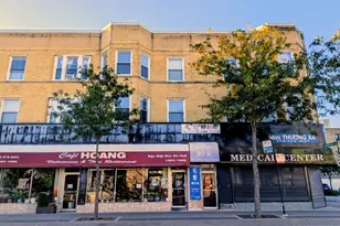 1067 W Argyle St, Chicago, IL 60640 - Photo 1