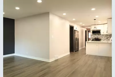 2115 W 68th Place, Chicago, IL 60636 - Photo 3