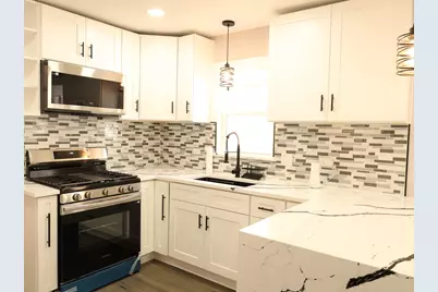 2115 W 68th Place, Chicago, IL 60636 - Photo 9
