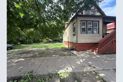 8218 S Manistee Avenue, Chicago, IL 60617 - Photo 1