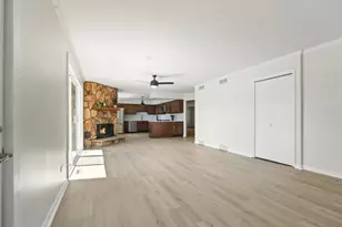 2720 N Bayview Ln, McHenry, IL 60051 - Photo 7