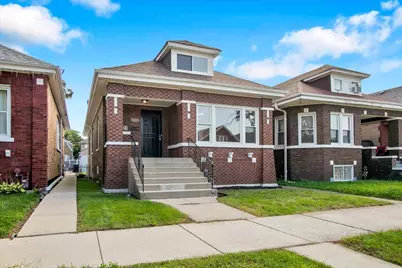5729 S Campbell Avenue, Chicago, IL 60629 - Photo 1