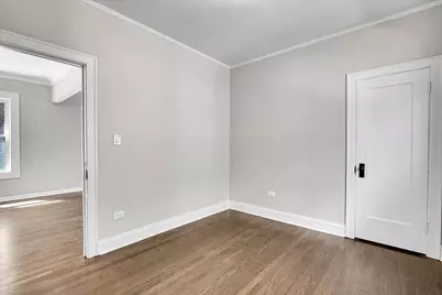 5729 S Campbell Avenue, Chicago, IL 60629 - Photo 9