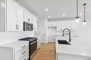 693 Maiden Grass Wy, Bolingbrook, IL 60490 - Photo 5