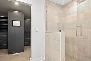 9S580 Clarendon Hills Rd, Willowbrook, IL 60527 - Photo 35
