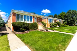 6040 W 59th St, Chicago, IL 60638 - Photo 3