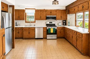1308 River Terrace Dr, Johnsburg, IL 60051 - Photo 5