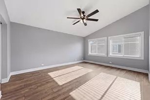 938 Hidden Lake Dr, Buffalo Grove, IL 60089 - Photo 13