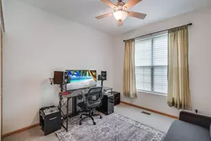1901 W Crestview Circle, Romeoville, IL 60446 - Photo 17