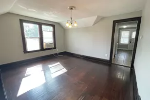 603 Mill St, Elgin, IL 60123 - Photo 3