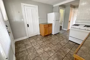 603 Mill St, Elgin, IL 60123 - Photo 7