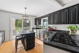 83 N Park Blvd, Glen Ellyn, IL 60137 - Photo 5