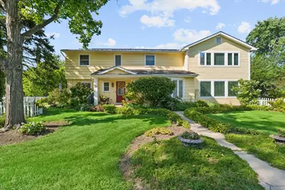 83 N Park Boulevard, Glen Ellyn, IL 60137 - Photo 1