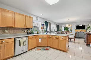 1402 Fitzer Dr, Joliet, IL 60431 - Photo 9