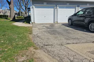 592 Lotus Ct, Wheeling, IL 60090 - Photo 11