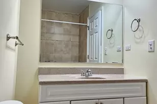 592 Lotus Ct, Wheeling, IL 60090 - Photo 9