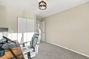 3839 Honeysuckle Ln, Elgin, IL 60124 - Photo 7