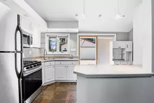 4039 W 90th Pl, Hometown, IL 60456 - Photo 7
