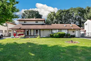 4039 W 90th Pl, Hometown, IL 60456 - Photo 1