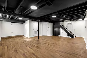 8826 S Jeffery Blvd, Chicago, IL 60617 - Photo 31