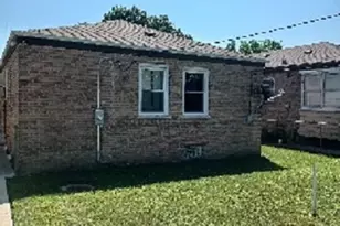 10736 S King Dr, Chicago, IL 60628 - Photo 3