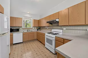 2835 Cattail Ct, Wauconda, IL 60084 - Photo 7